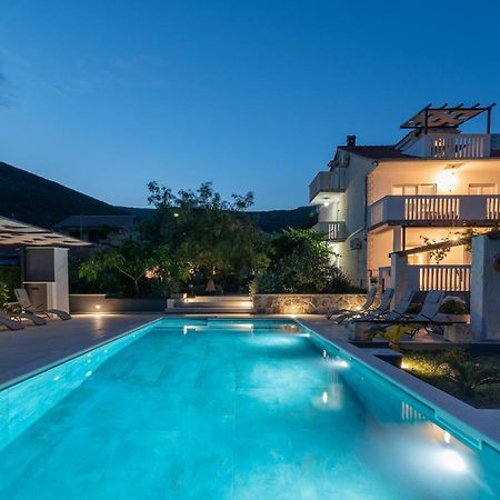 Apartments Dobrila Kaštel Novi 外观 照片