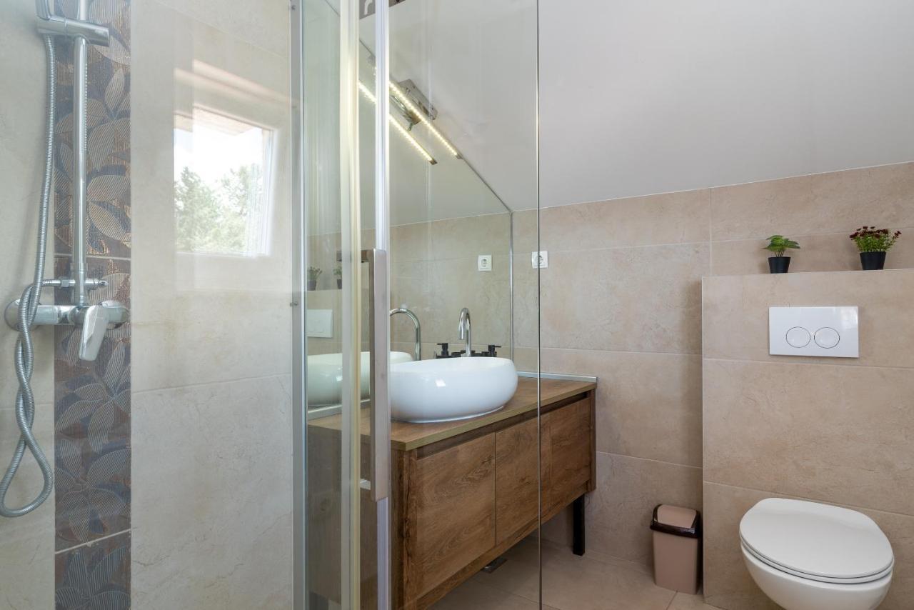 Apartments Dobrila Kaštel Novi 外观 照片