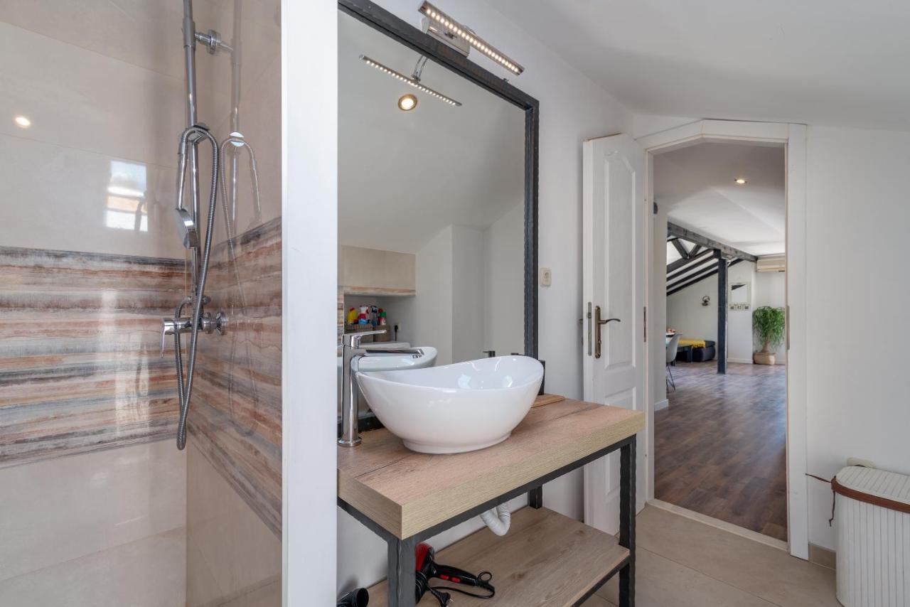 Apartments Dobrila Kaštel Novi 外观 照片