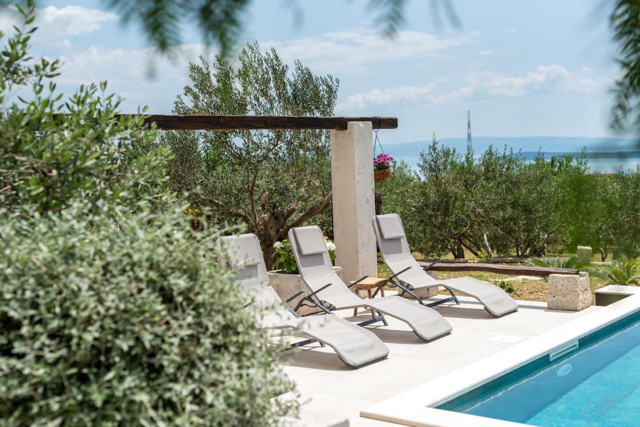 Apartments Dobrila Kaštel Novi 外观 照片