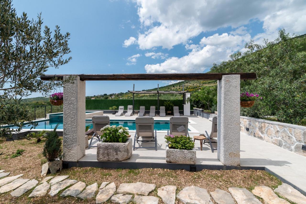 Apartments Dobrila Kaštel Novi 外观 照片