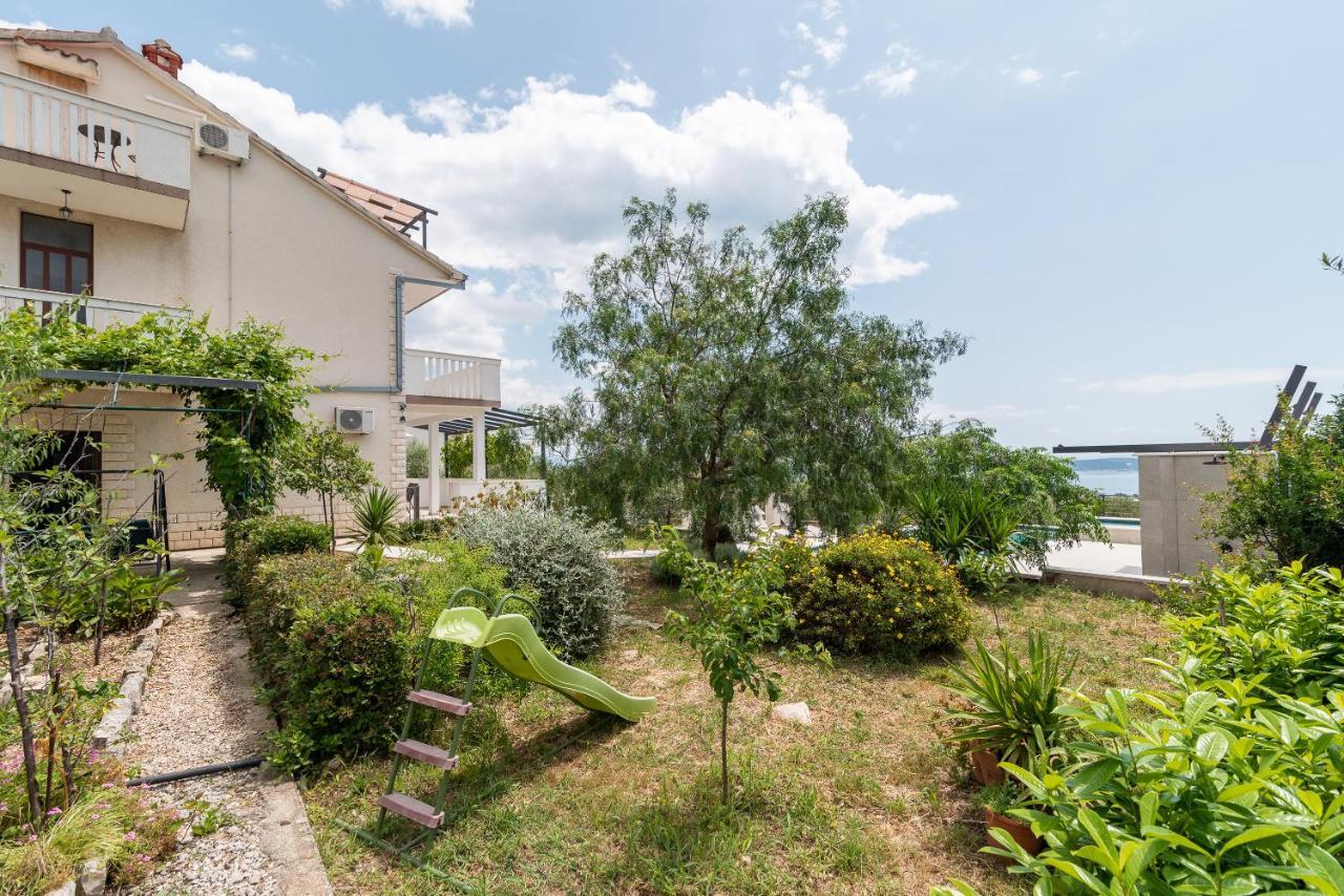 Apartments Dobrila Kaštel Novi 外观 照片